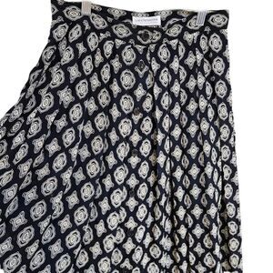 vintage cottagecore whimsigoth black white midi skirt with front buttons